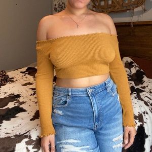 💗4for30💗 Deep mustard color crop top